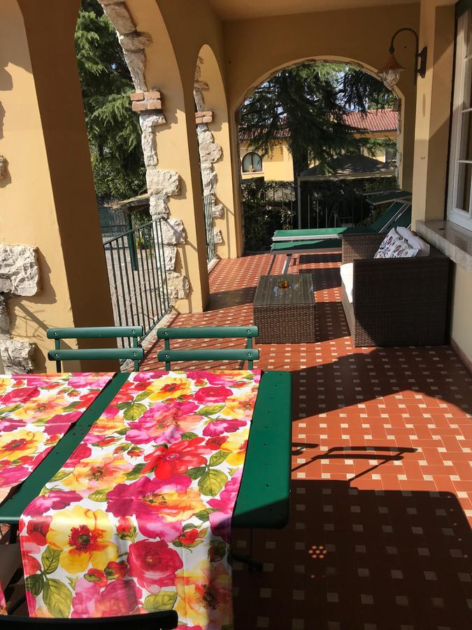Residenza Le Logge Lejlighedshotel Torri Del Benaco Eksteriør billede