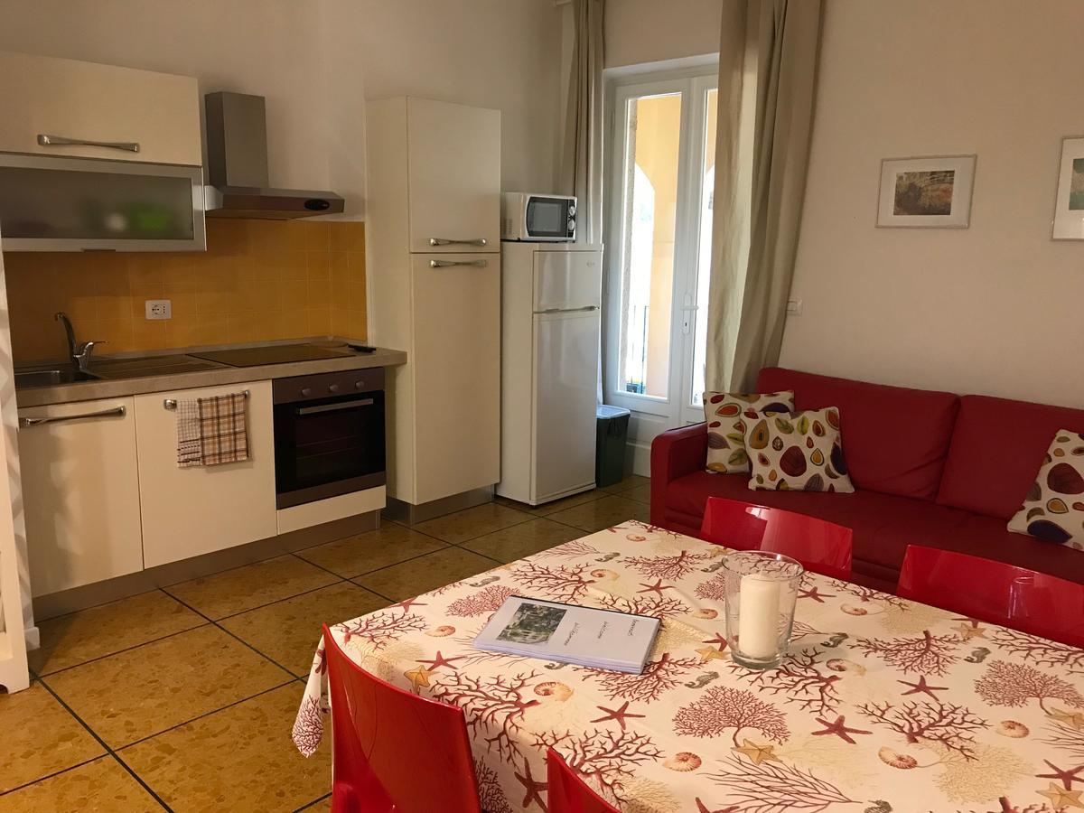 Residenza Le Logge Lejlighedshotel Torri Del Benaco Eksteriør billede