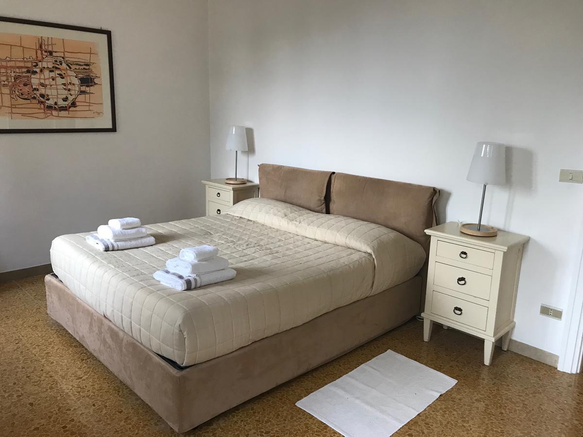 Residenza Le Logge Lejlighedshotel Torri Del Benaco Eksteriør billede